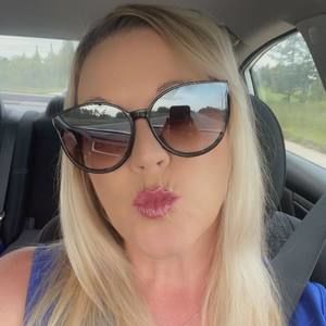 Meet your Posher, Jennie